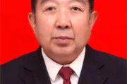 横山区刘文富与《人文高镇》：平凡人写出大文章
