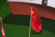 东京奥运会闭幕式举行，中国代表团旗手苏炳添入场
