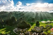 贵州“松弛感”旅游受追捧 国际游客沉浸山水慢生活