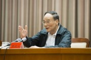 云霞：让干部“不敢腐”重点不是开会发文